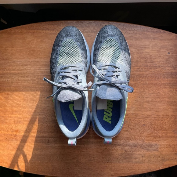Nike Odyssey React Flyknit 2 Athletic Lightweight Running Shoes Men’s 8.5 main image 8